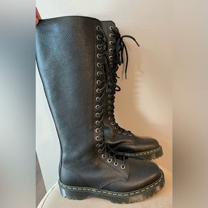 1B60 Bex Pisa leather high boots by Dr Martens size 10